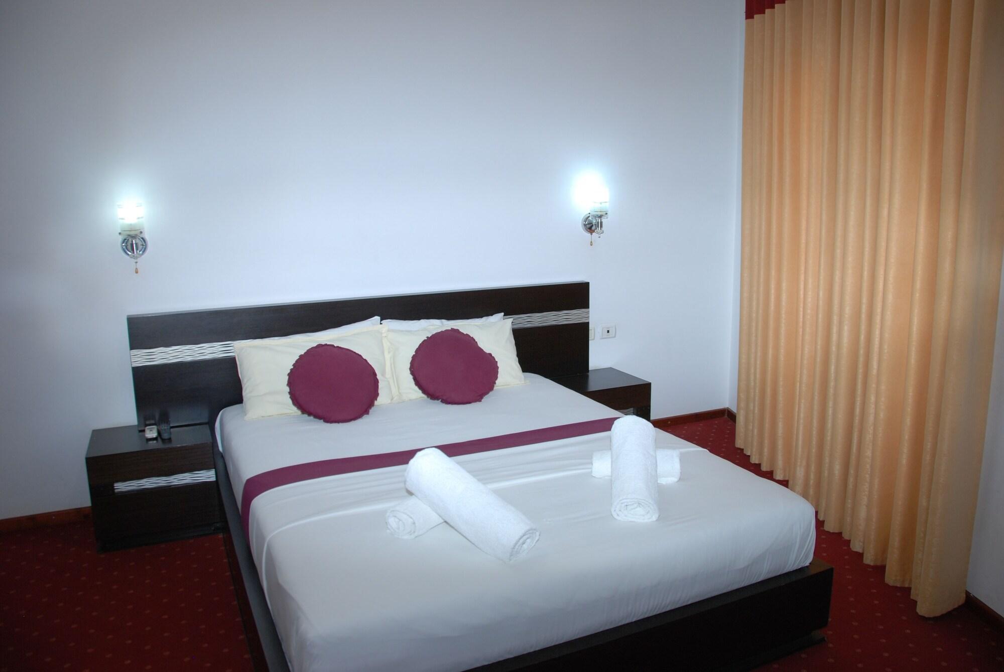 Hotel Strora Sarandë Exterior foto